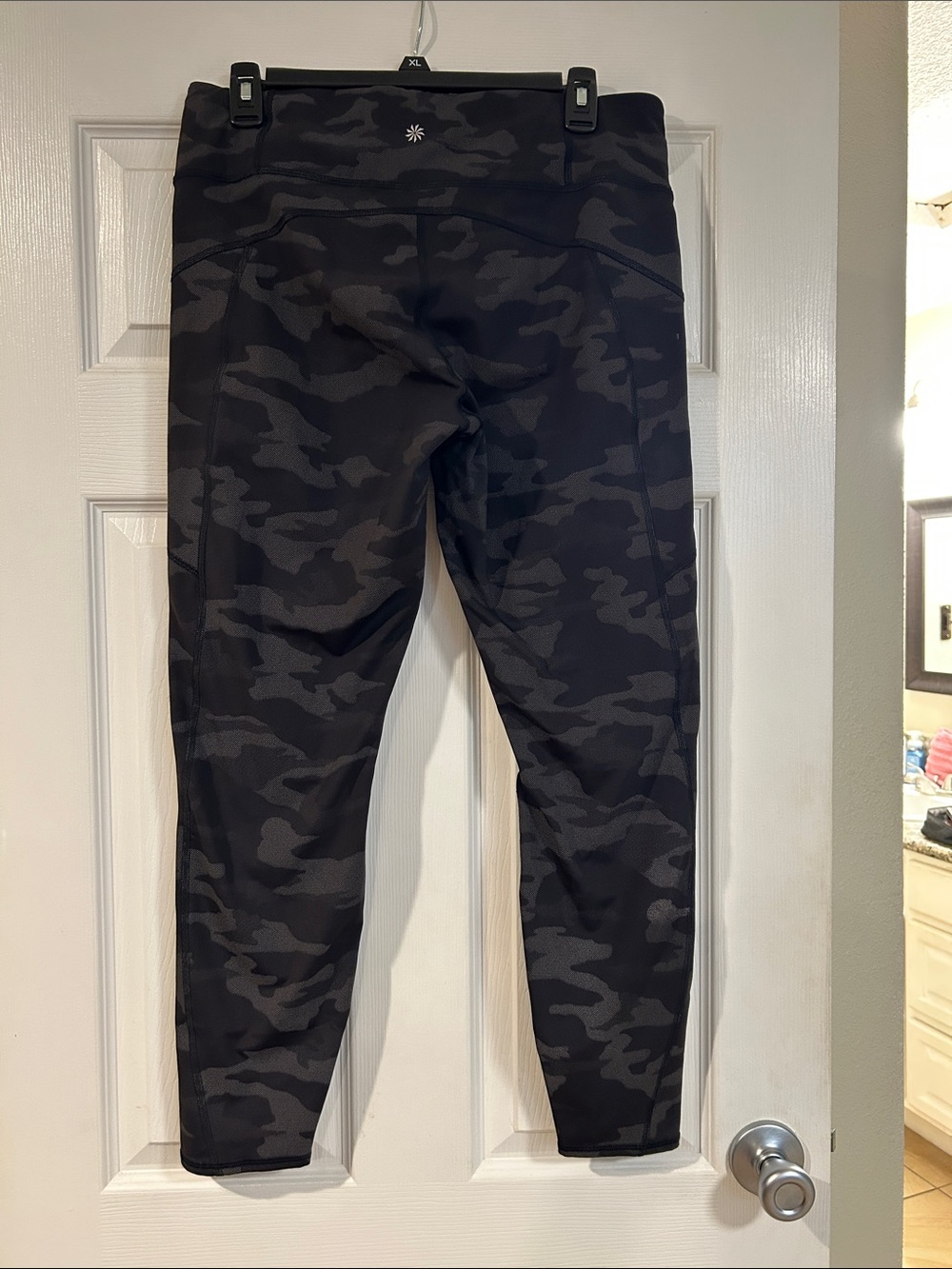 Athleta Black Camo High-Waist Performance Leggings reflective - Picture 3 of 3